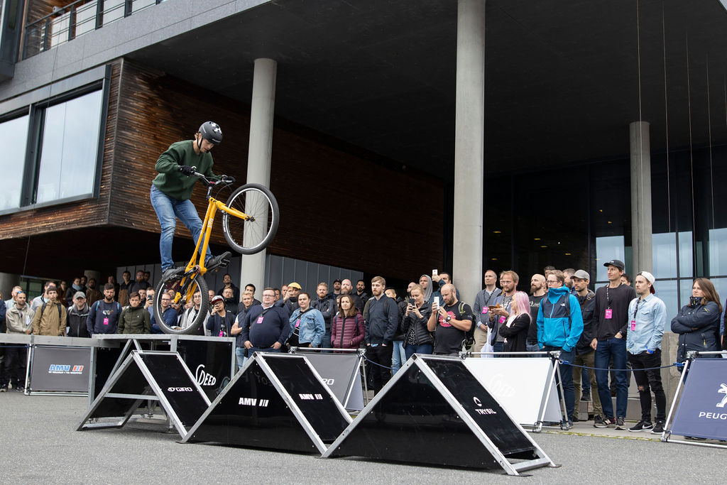 React Norway bike show